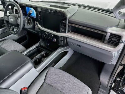 Ford Super Duty F-350 DRW Pickup XLT 2026