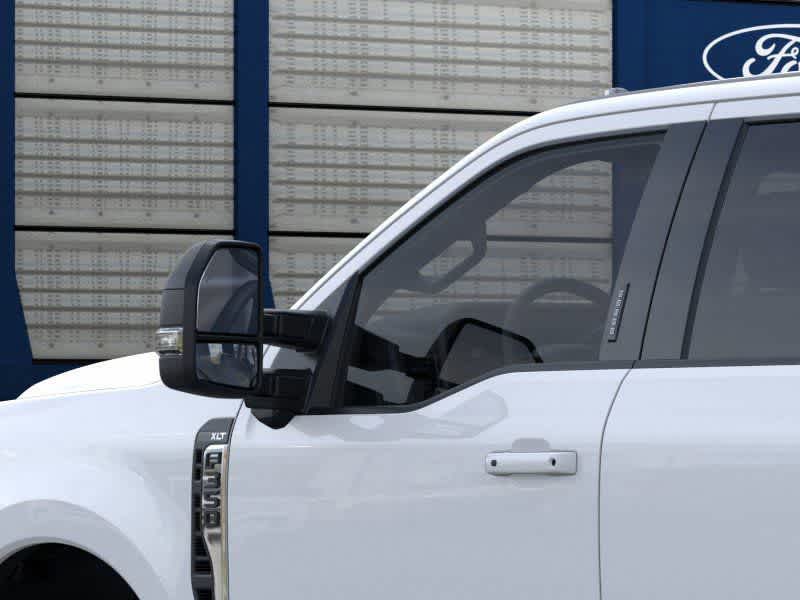 Ford Super Duty F-350 DRW Pickup XLT 2026