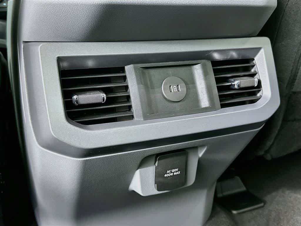 Ford Super Duty F-350 DRW Pickup XLT 2026