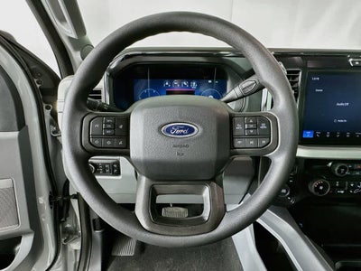Ford Super Duty F-350 DRW Pickup XLT 2026