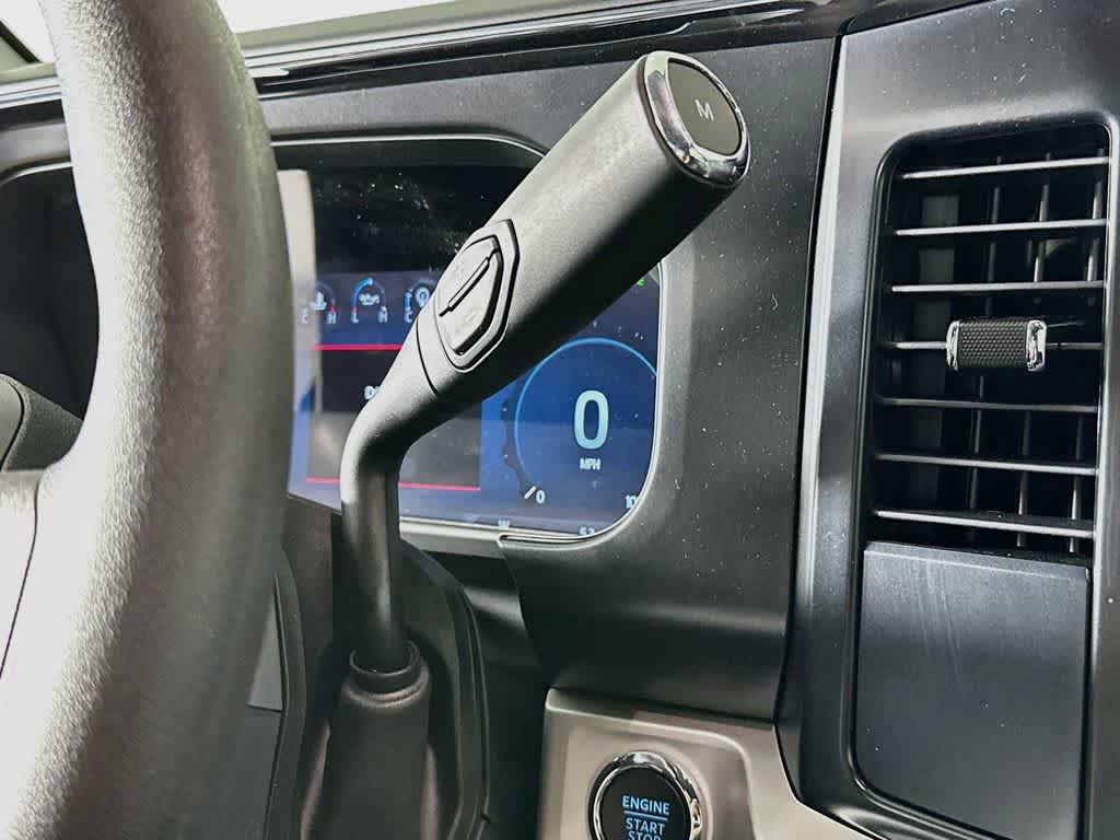 Ford Super Duty F-350 DRW Pickup XLT 2026