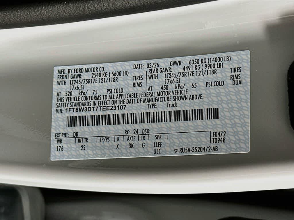 Ford Super Duty F-350 DRW Pickup XLT 2026