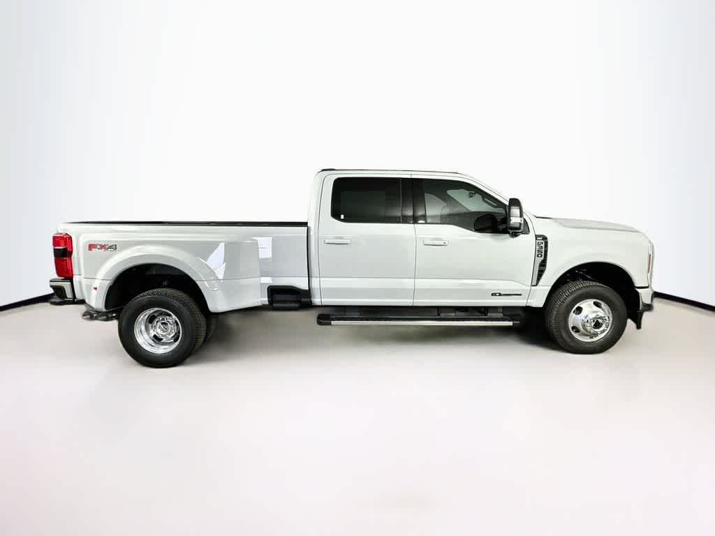 Ford Super Duty F-350 DRW Pickup XLT 2026
