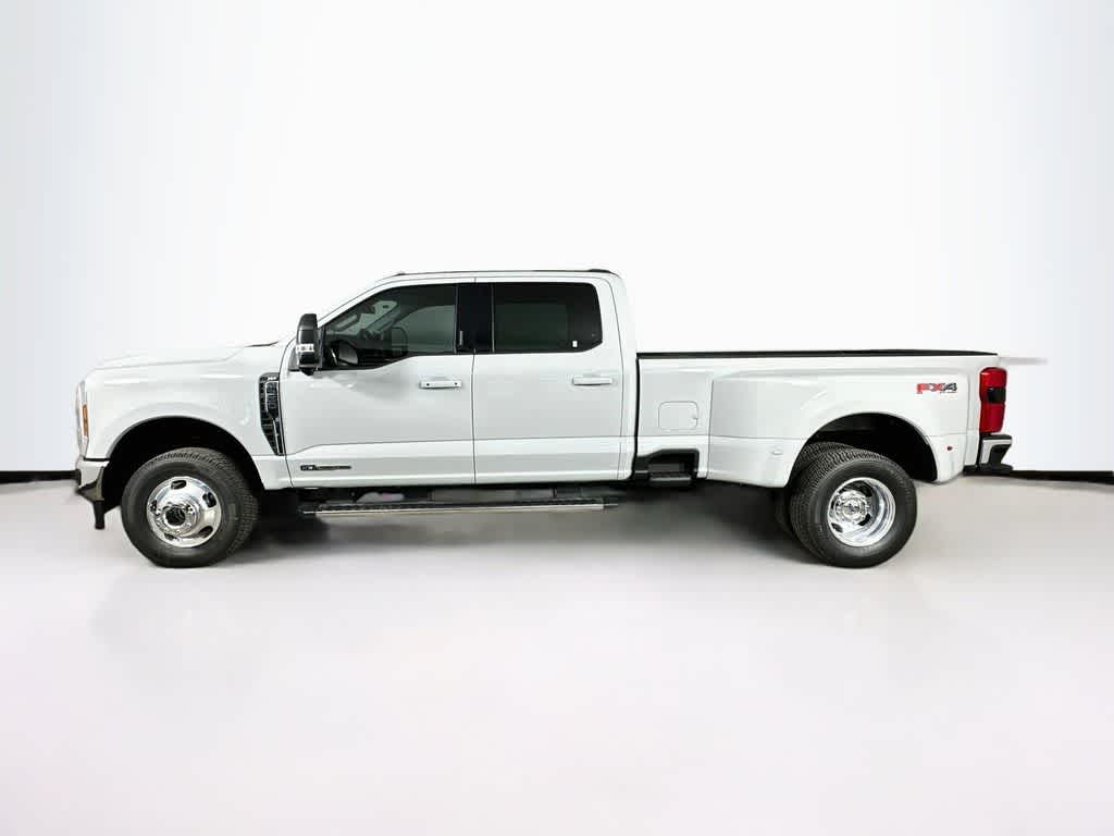 Ford Super Duty F-350 DRW Pickup XLT 2026