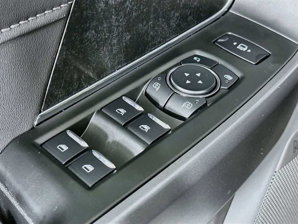 Ford Super Duty F-350 DRW Pickup XLT 2026