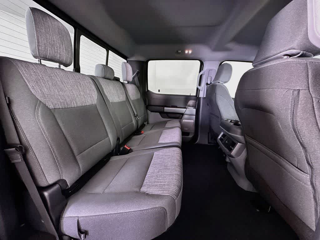 Ford Super Duty F-350 DRW Pickup XLT 2026