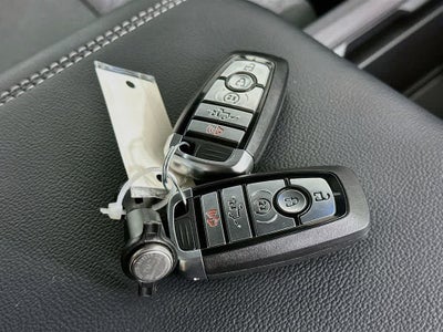 Ford Super Duty F-350 DRW Pickup XLT 2026