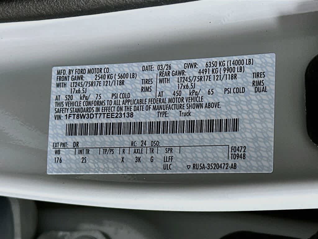 Ford Super Duty F-350 DRW Pickup XLT 2026