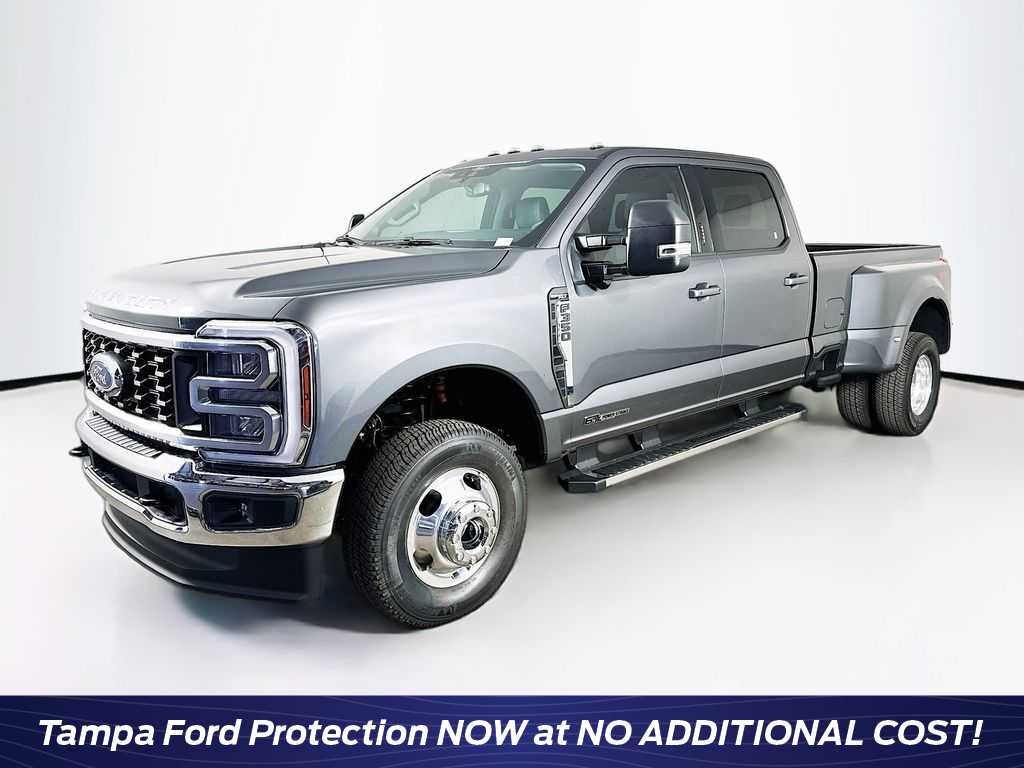 Ford Super Duty F-350 DRW Pickup XLT 2026