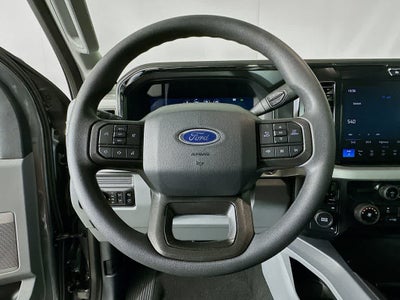 Ford Super Duty F-350 DRW Pickup XLT 2026