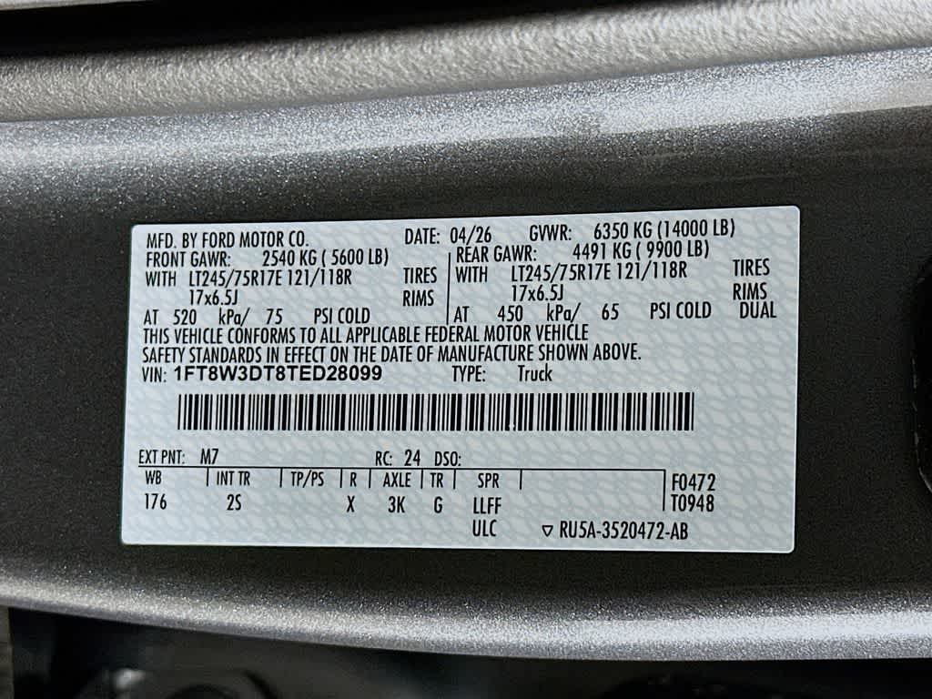 Ford Super Duty F-350 DRW Pickup XLT 2026