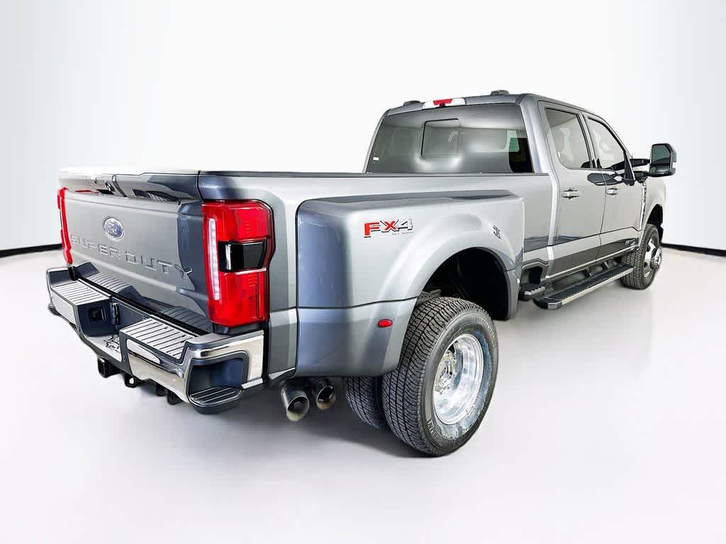 Ford Super Duty F-350 DRW Pickup XLT 2026