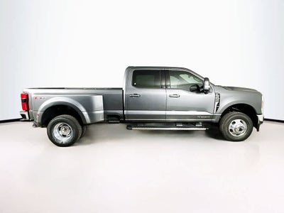 Ford Super Duty F-350 DRW Pickup XLT 2026