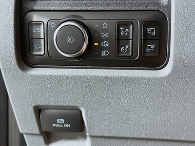 Ford Super Duty F-350 DRW Pickup XLT 2026