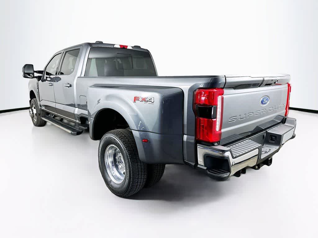Ford Super Duty F-350 DRW Pickup XLT 2026
