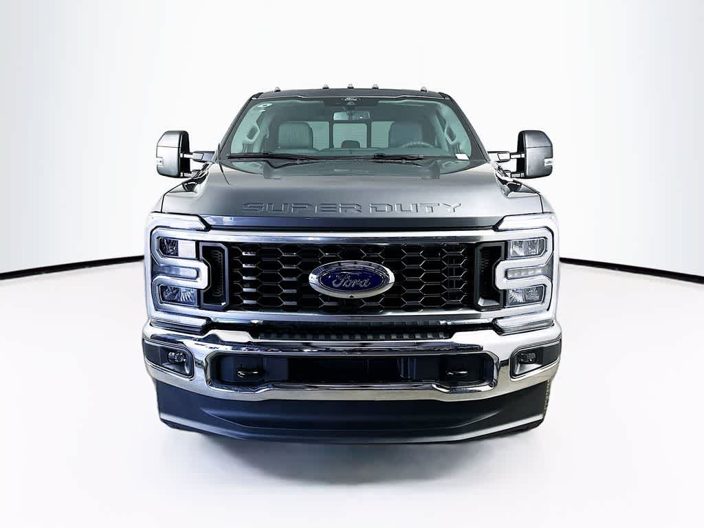 Ford Super Duty F-350 DRW Pickup XLT 2026