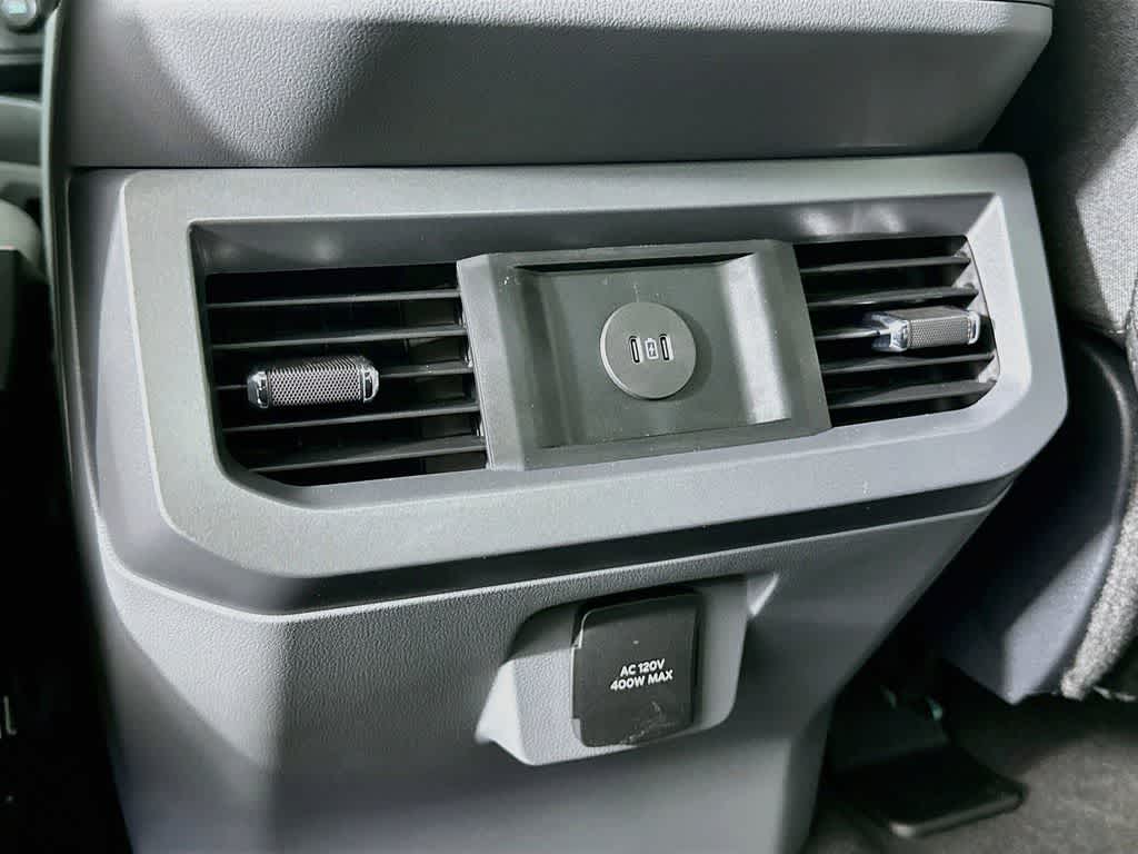 Ford Super Duty F-350 DRW Pickup XLT 2026