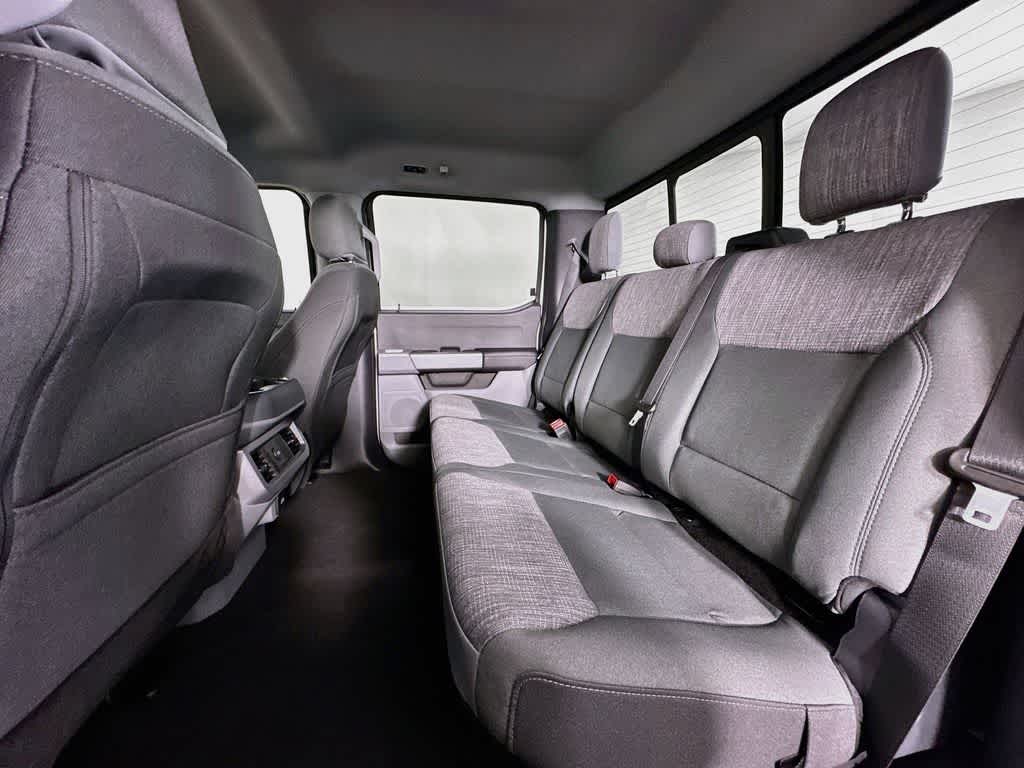Ford Super Duty F-350 DRW Pickup XLT 2026