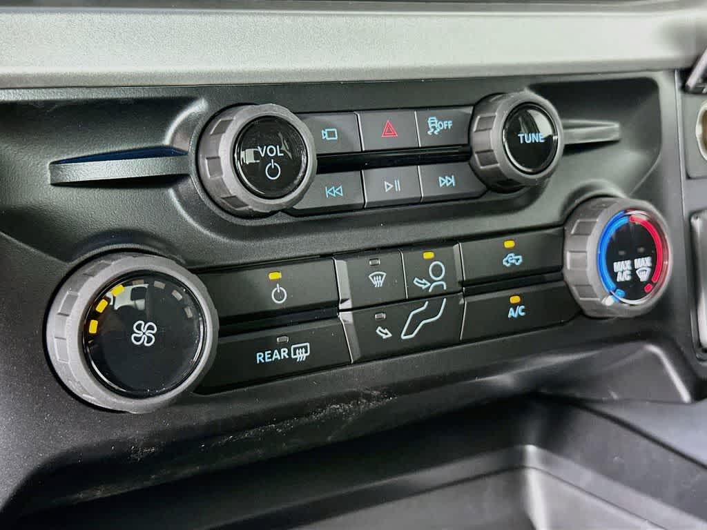 Ford Super Duty F-350 DRW Pickup XLT 2026