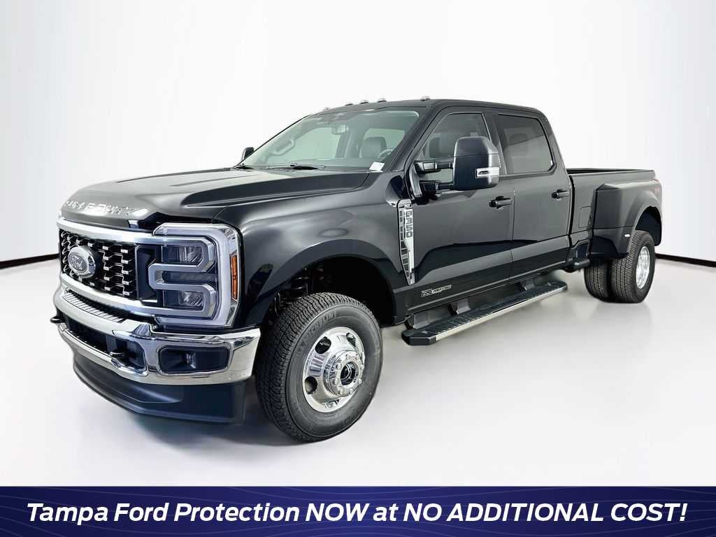 Ford Super Duty F-350 DRW Base 2026