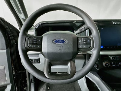 Ford Super Duty F-350 DRW Base 2026