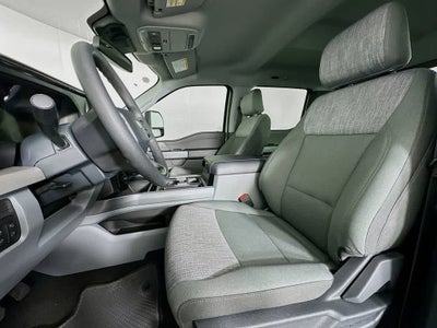 Ford Super Duty F-350 DRW Pickup XLT 2026