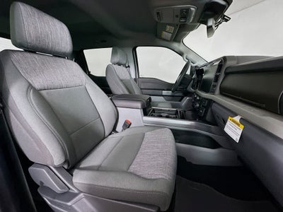 Ford Super Duty F-350 DRW Pickup XLT 2026