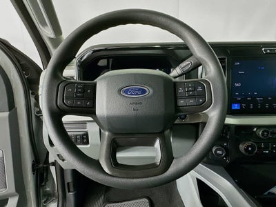 Ford Super Duty F-350 DRW Pickup XLT 2026
