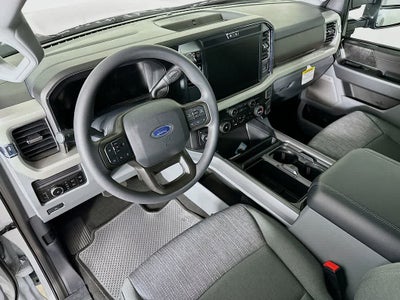 Ford Super Duty F-350 DRW Pickup XLT 2026