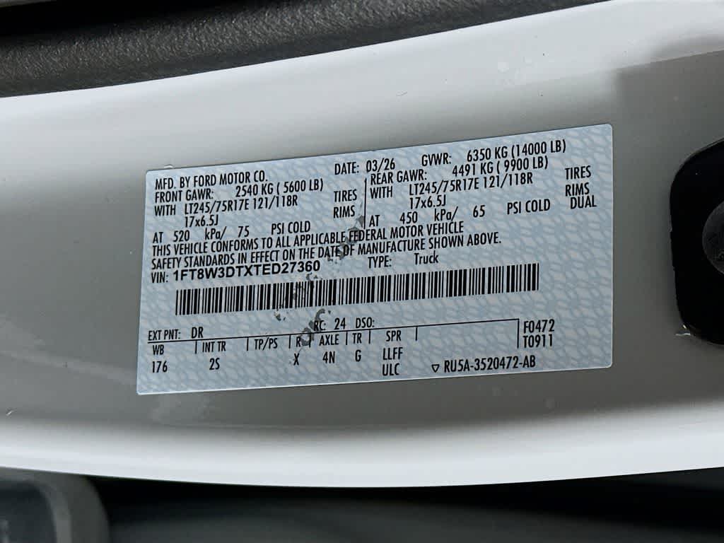 Ford Super Duty F-350 DRW Pickup XLT 2026