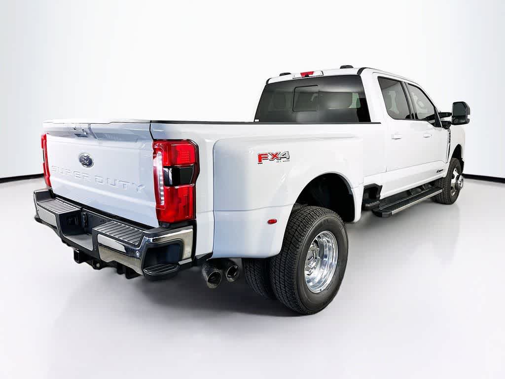 Ford Super Duty F-350 DRW Pickup XLT 2026