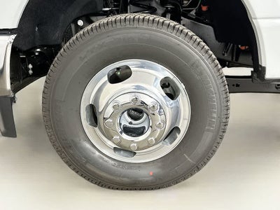 Ford Super Duty F-350 DRW Pickup XLT 2026
