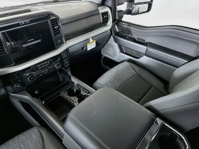 Ford Super Duty F-350 DRW Pickup XLT 2026