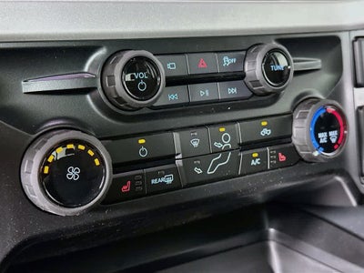 Ford Super Duty F-350 DRW Pickup XLT 2026