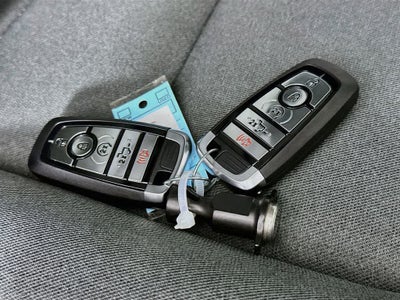 Ford Super Duty F-350 DRW Pickup XLT 2026