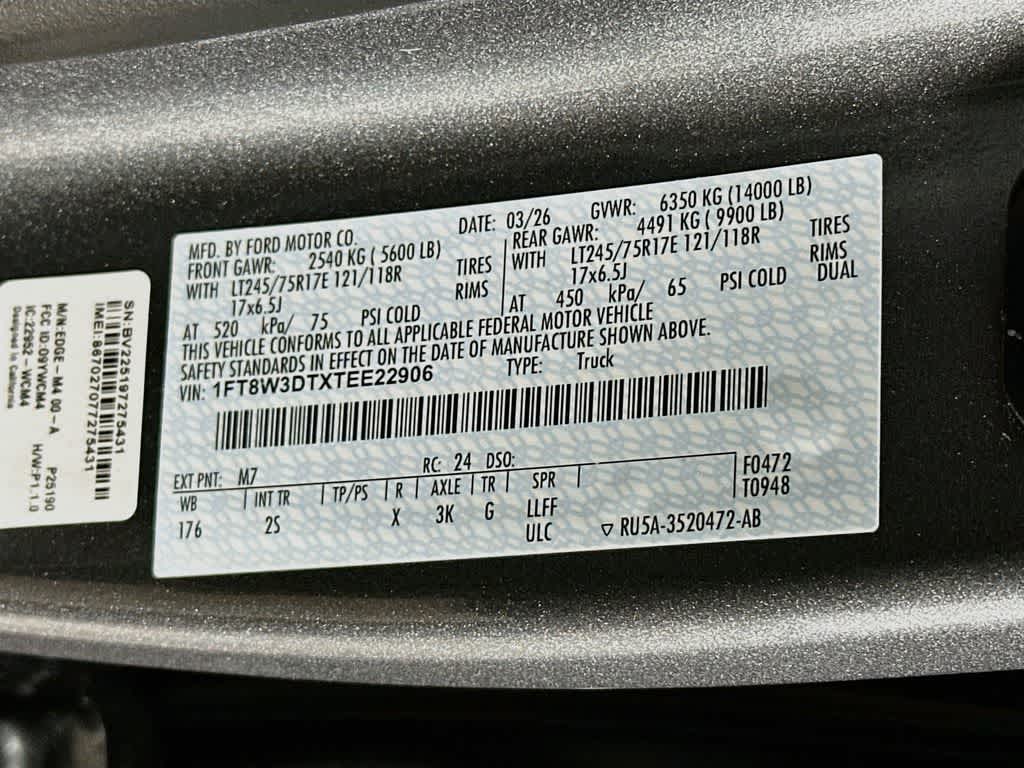 Ford Super Duty F-350 DRW Pickup XLT 2026