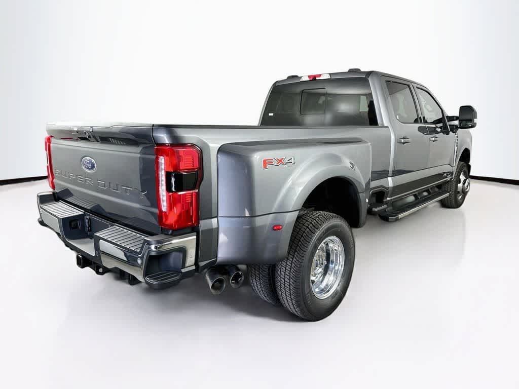 Ford Super Duty F-350 DRW Pickup XLT 2026