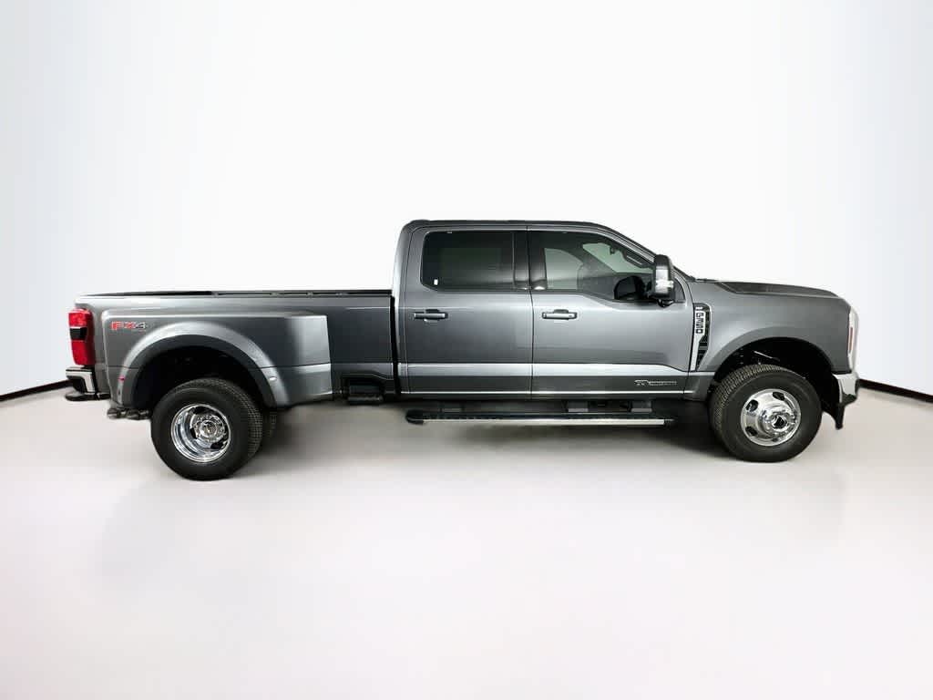 Ford Super Duty F-350 DRW Pickup XLT 2026