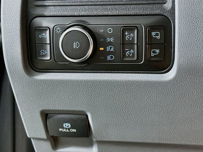 Ford Super Duty F-350 DRW Pickup XLT 2026
