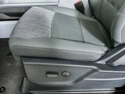 Ford Super Duty F-350 DRW Pickup XLT 2026