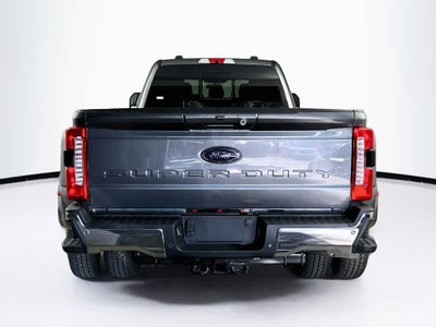 Ford Super Duty F-350 DRW Pickup XLT 2026