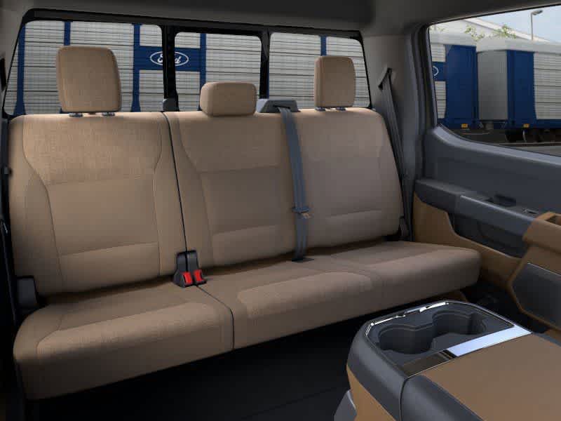 Ford Super Duty F-350 DRW Pickup XLT 2026