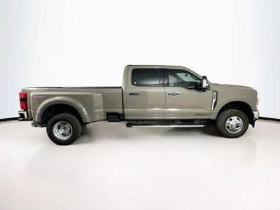 Ford Super Duty F-350 DRW Pickup XLT 2026