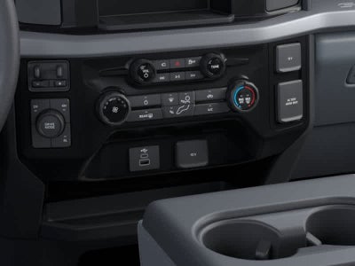 Ford Super Duty F-350 DRW Pickup XL de 2026