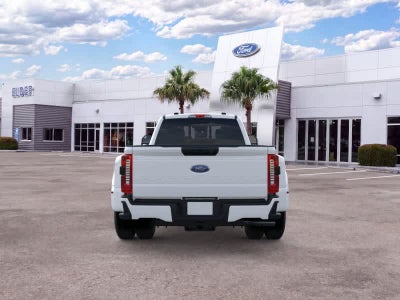 Ford Super Duty F-350 DRW Pickup XL de 2026