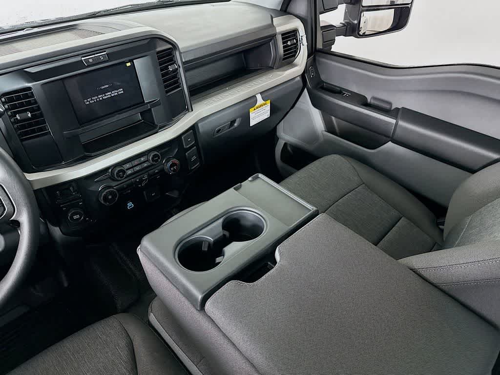 2026 Ford Super Duty F-450 DRW XL