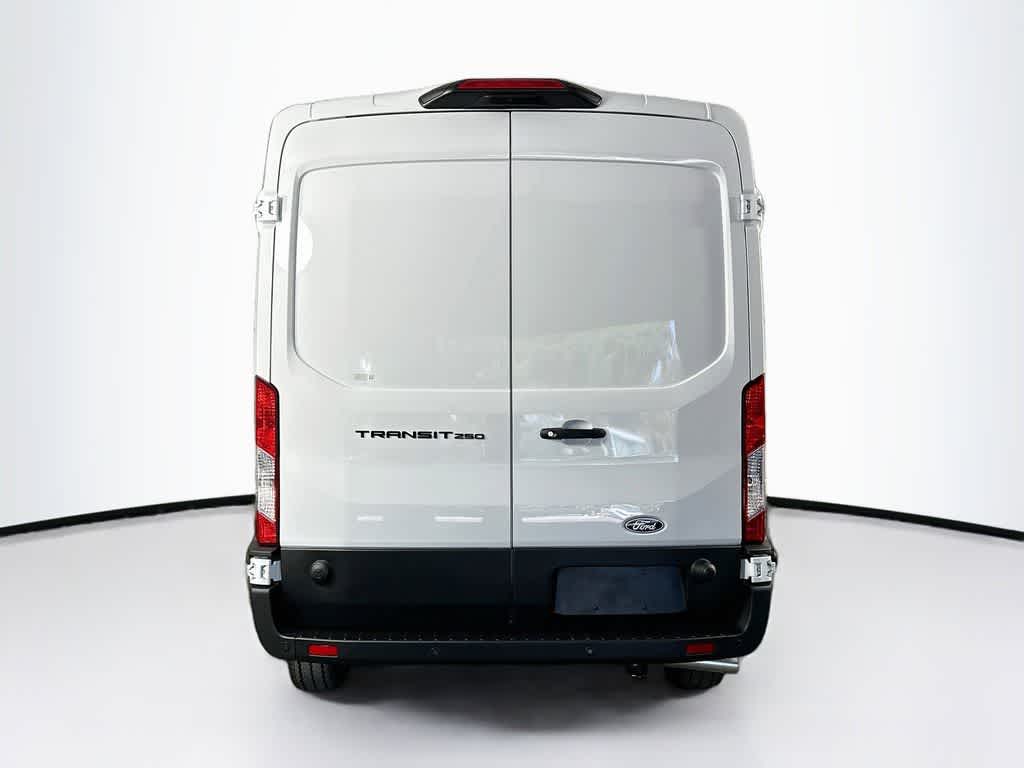 Furgoneta de carga Ford Transit 2026