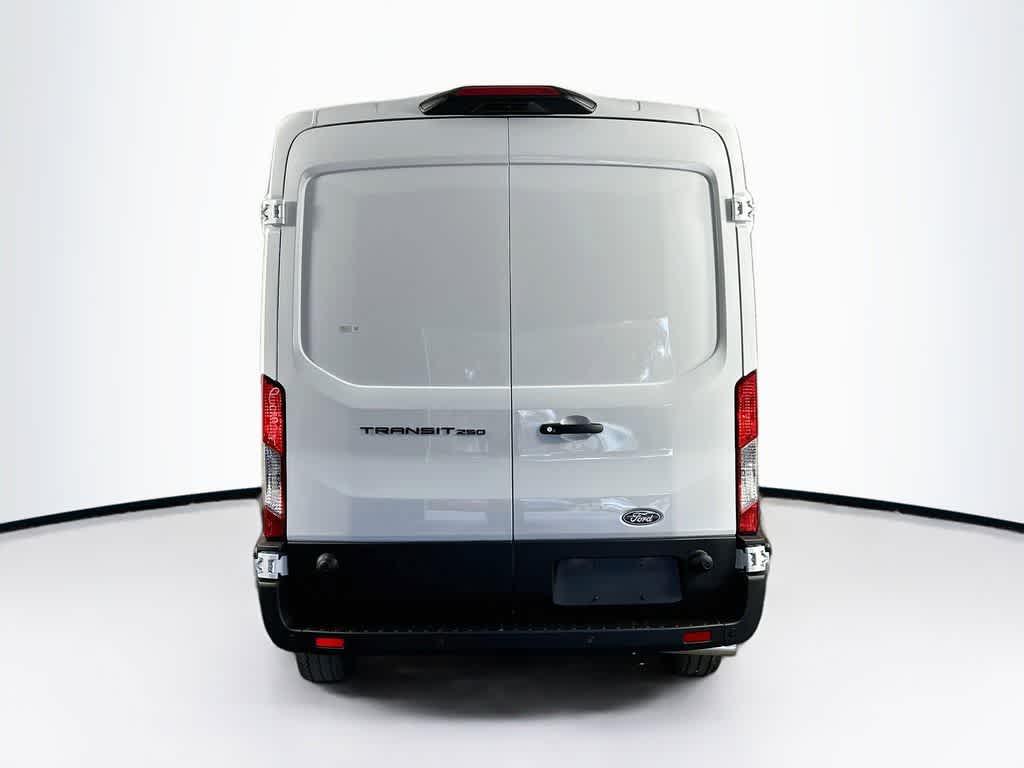 Furgoneta de carga Ford Transit 2026
