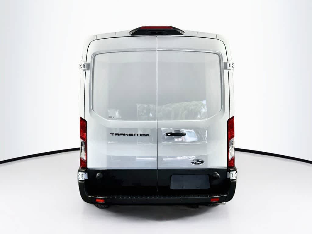 Furgoneta de carga Ford Transit 2026