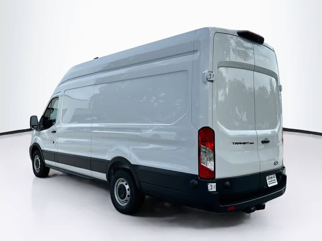 Furgoneta de carga Ford Transit 2026